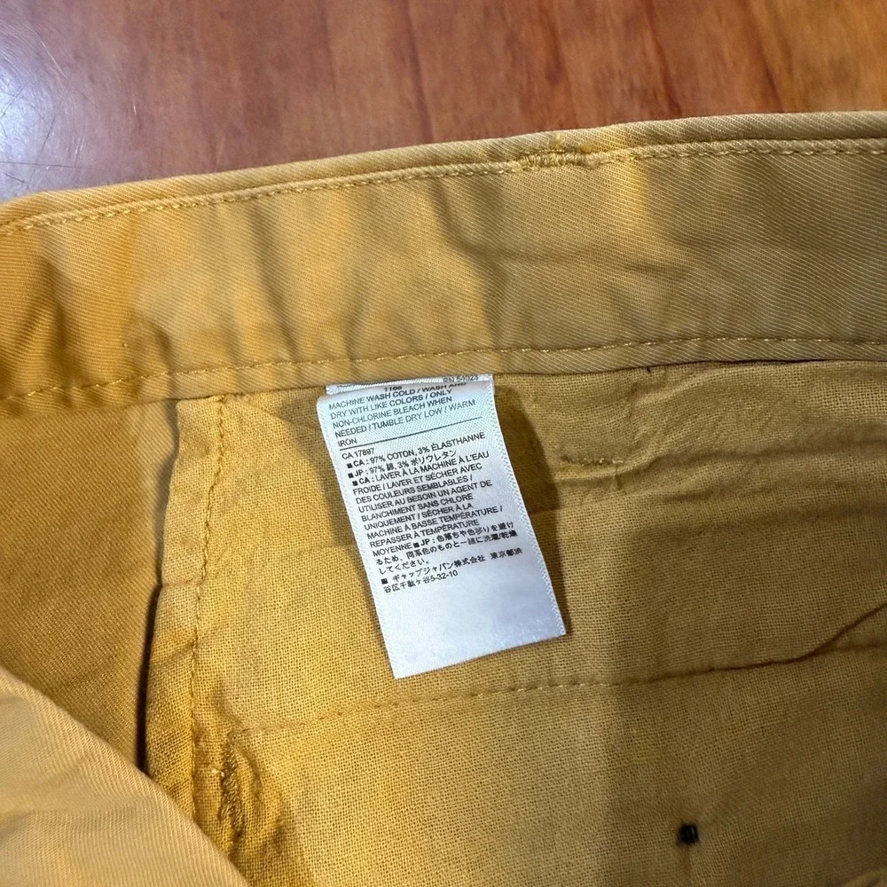 Banana Republic new close